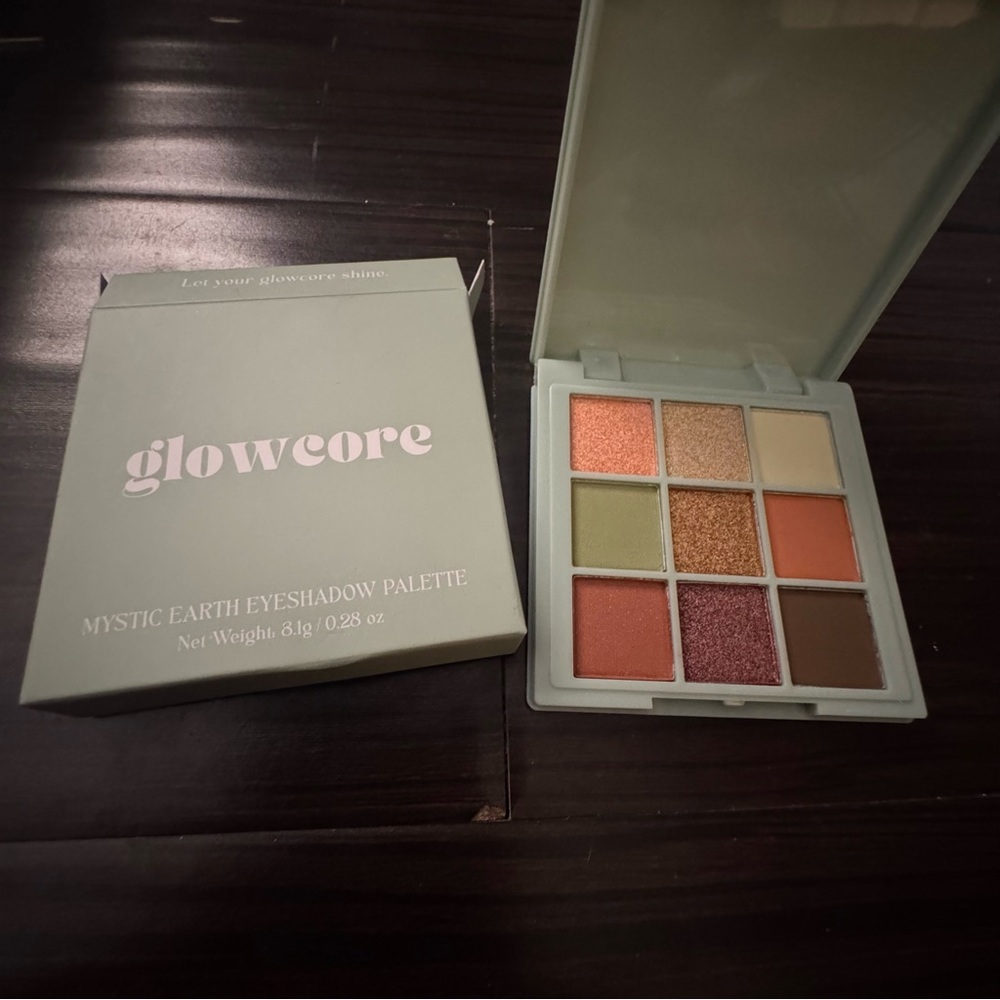 GlowCore Mystic Earth Eyeshadow Makeup Palette 9 Colors New in Box